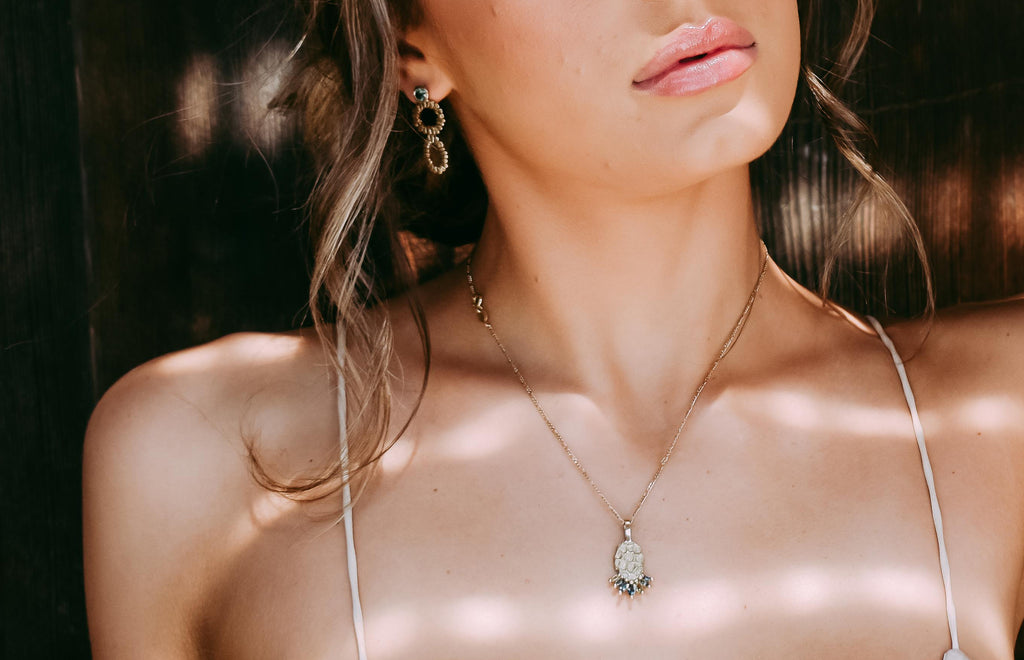 The Coral Vista Necklace - 9ct Gold.